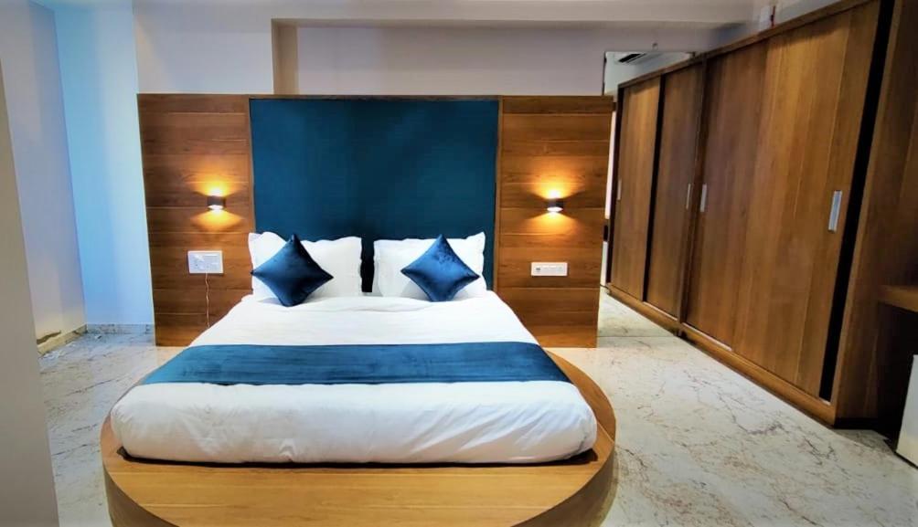 Mahesana Golden Oasis Hotel المظهر الخارجي الصورة